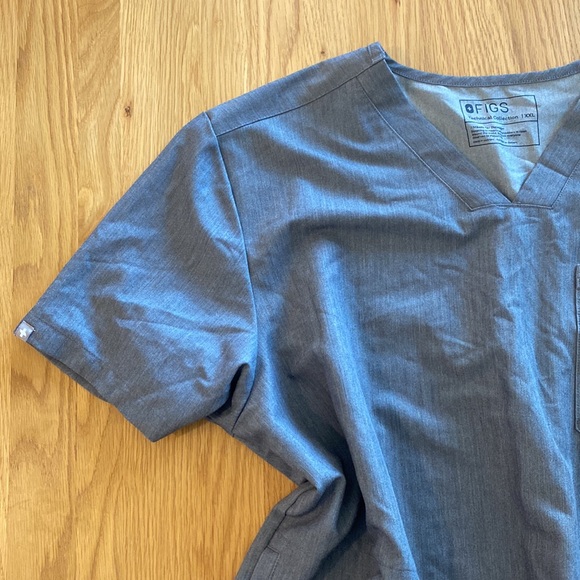 Men’s FIGS Chisec Scrub Top size XXL Graphite gray - Picture 5 of 11